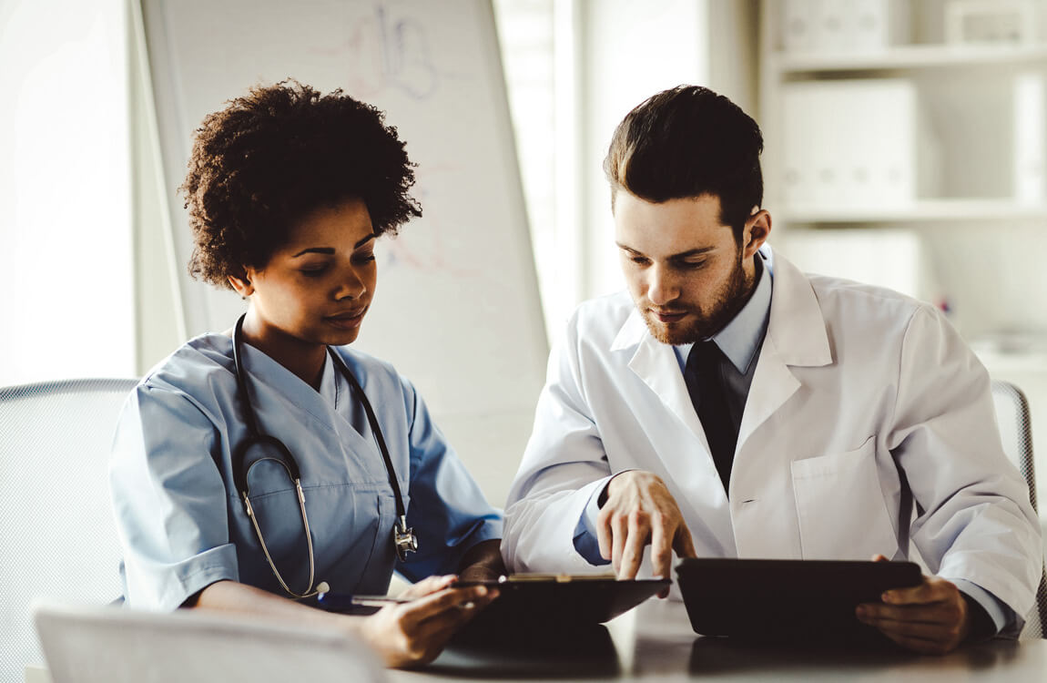 Doctors-meeting-at-hospital-office